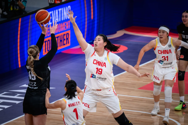 赣州达慧 3连胜进半决赛！中国女篮三叉戟无解：2米26张子宇12+4，韩旭真稳